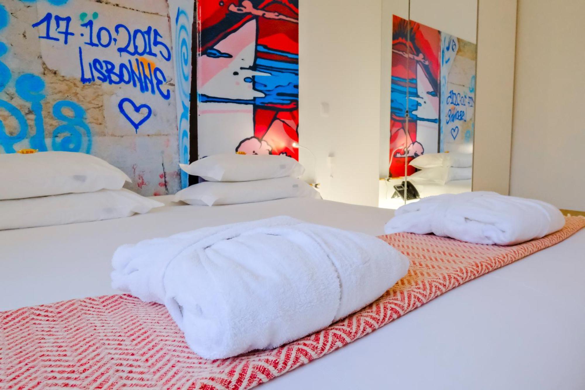 Chiado Arty Flats Aparthotel ลิสบอน ภายนอก รูปภาพ