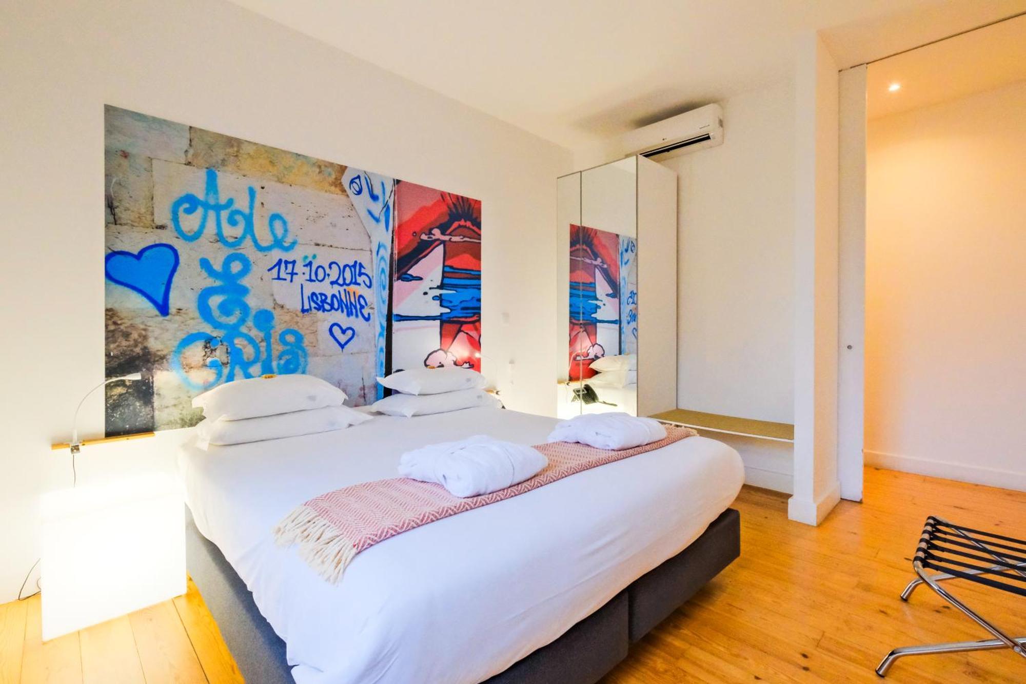 Chiado Arty Flats Aparthotel ลิสบอน ภายนอก รูปภาพ